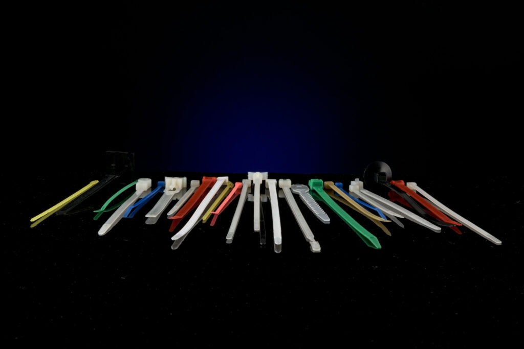 Century Fasteners de México Distribuidores Century Fasteners Corp.